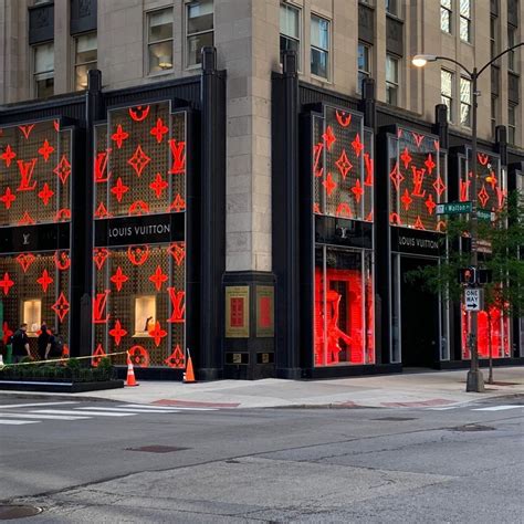 louis vuitton store michigan